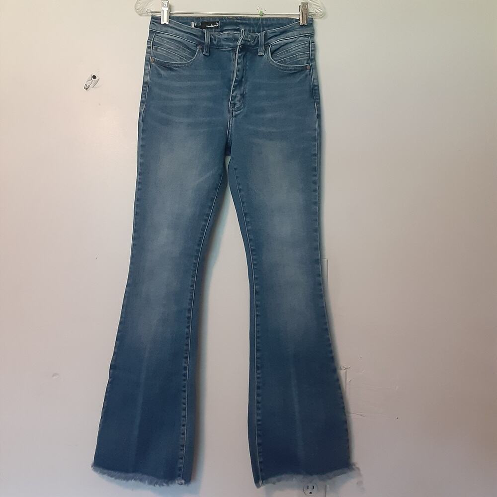 Women's KANCAN High Rise Distressed Raw Hem Flare Jeans Sz 28 Whiskers READ